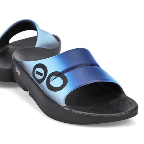 oofos sandals for women.